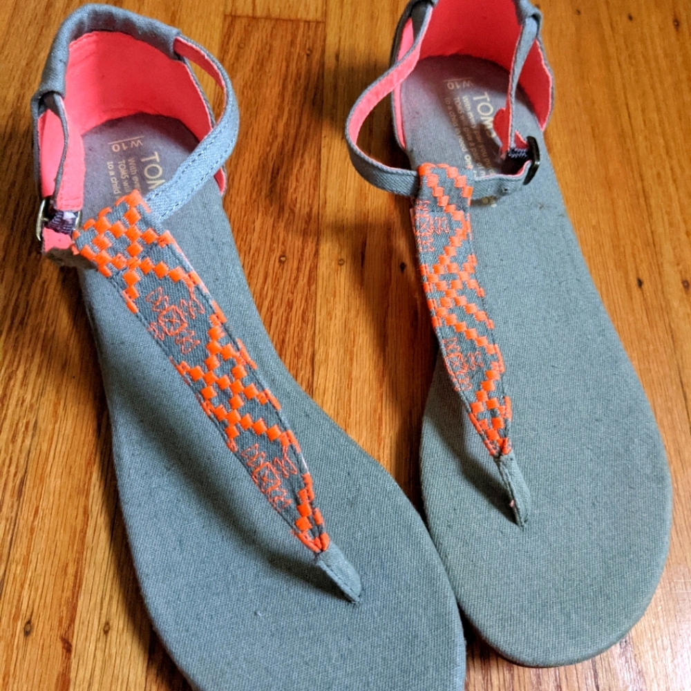 Brand New Toms sandals